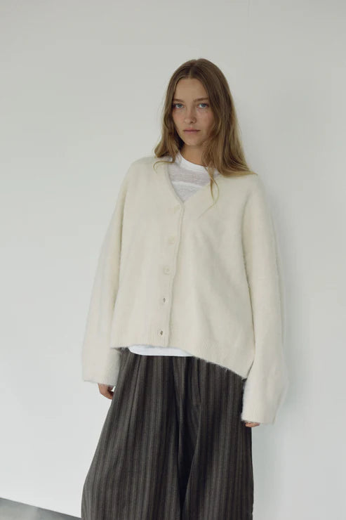 BOHÈME Goods - V Neck Cardi