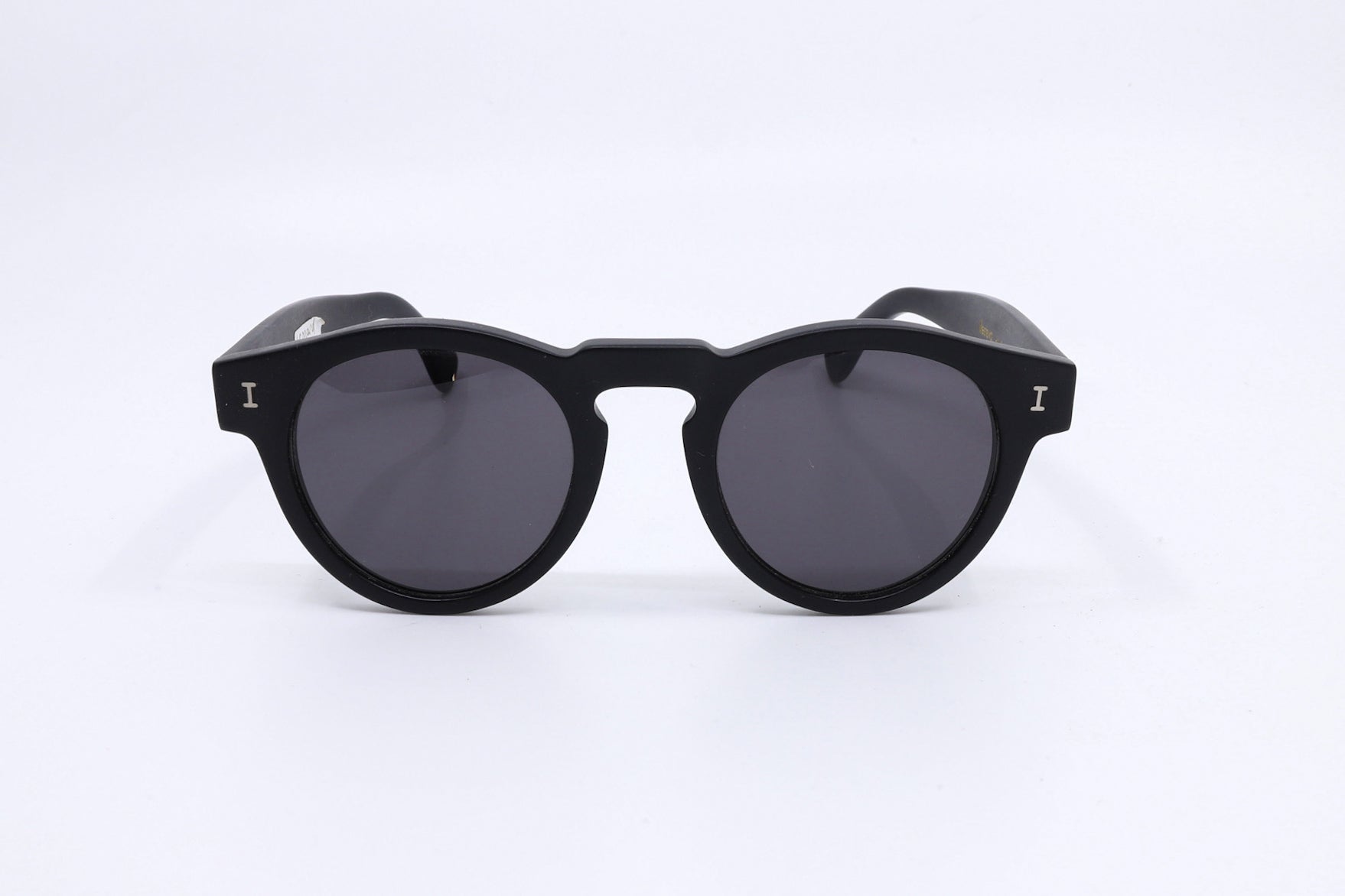 illesteva Sterling Sunglasses