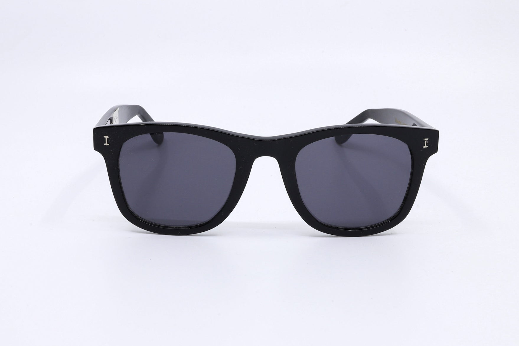 illesteva James Sunglasses