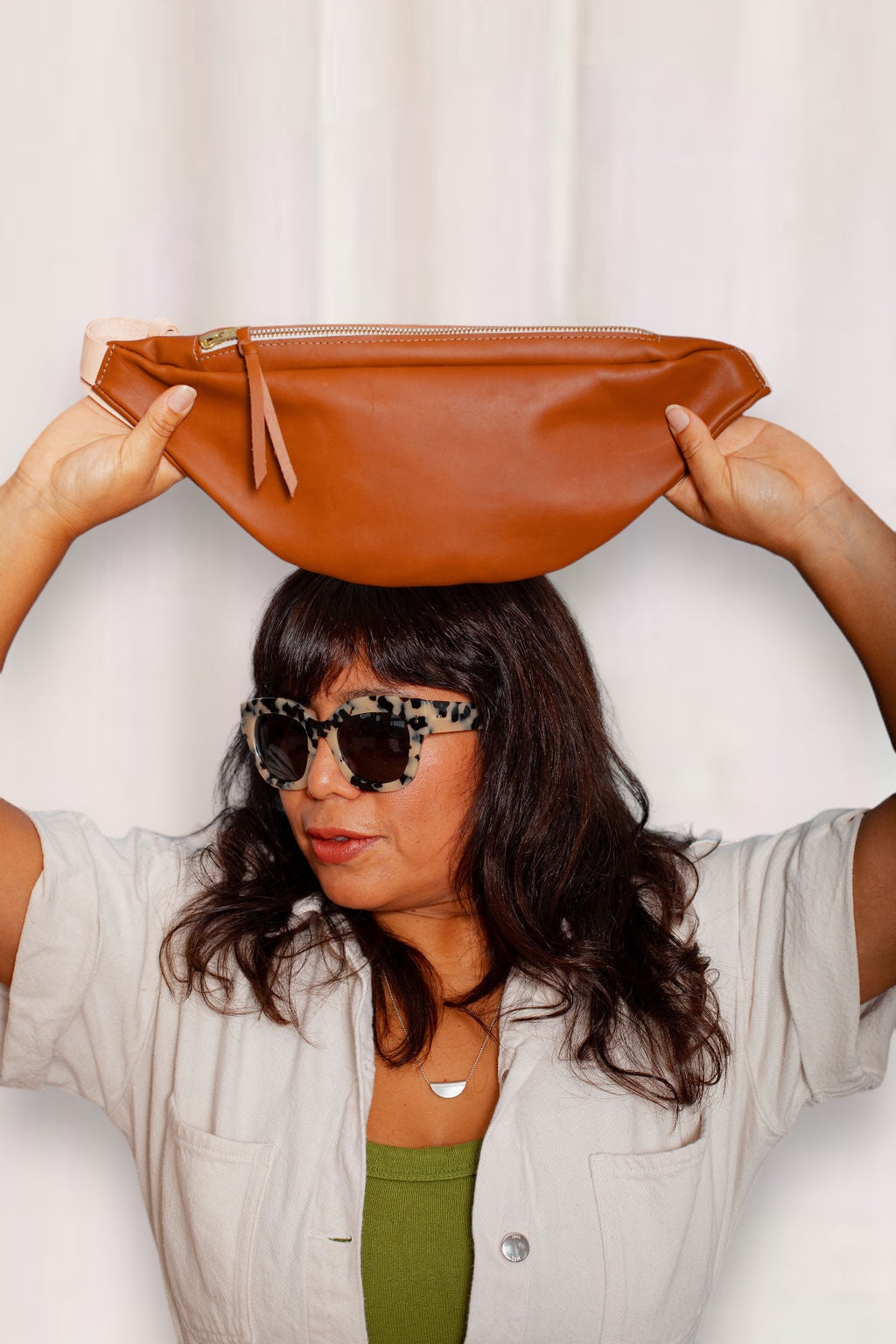 Market Canvas Laurel Sling Bag