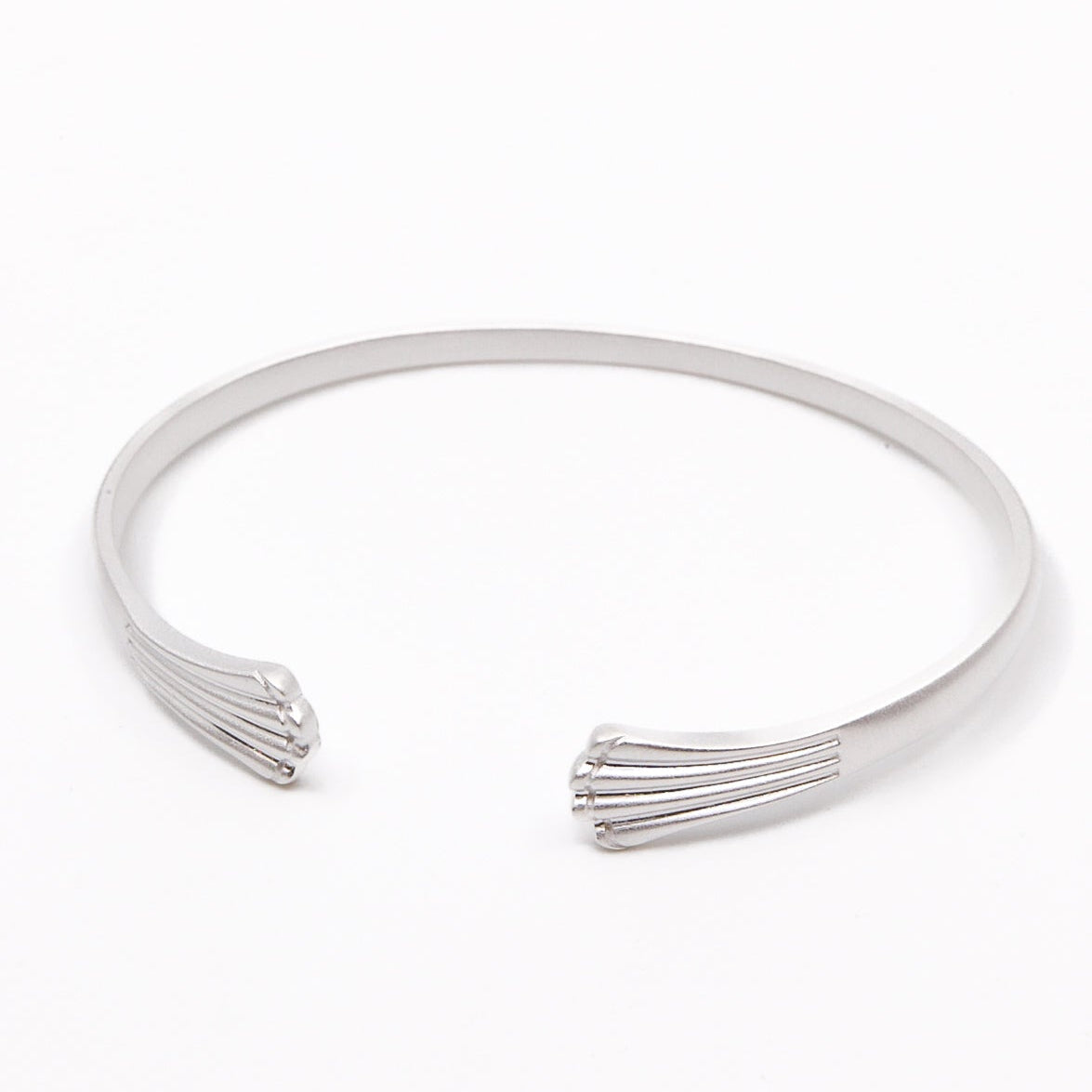 LFJ - Sterling Silver Meridian Bangle