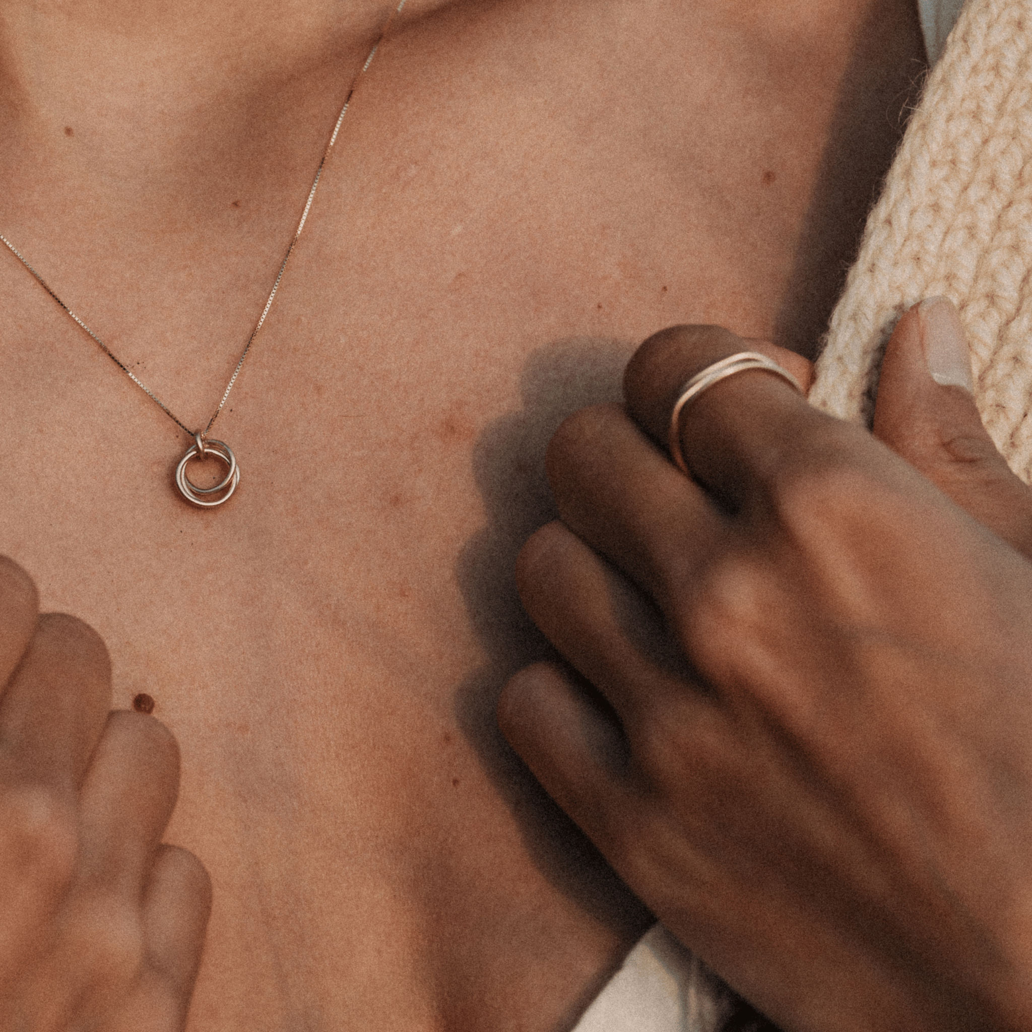 LFJ 10k Gold Willow Necklace