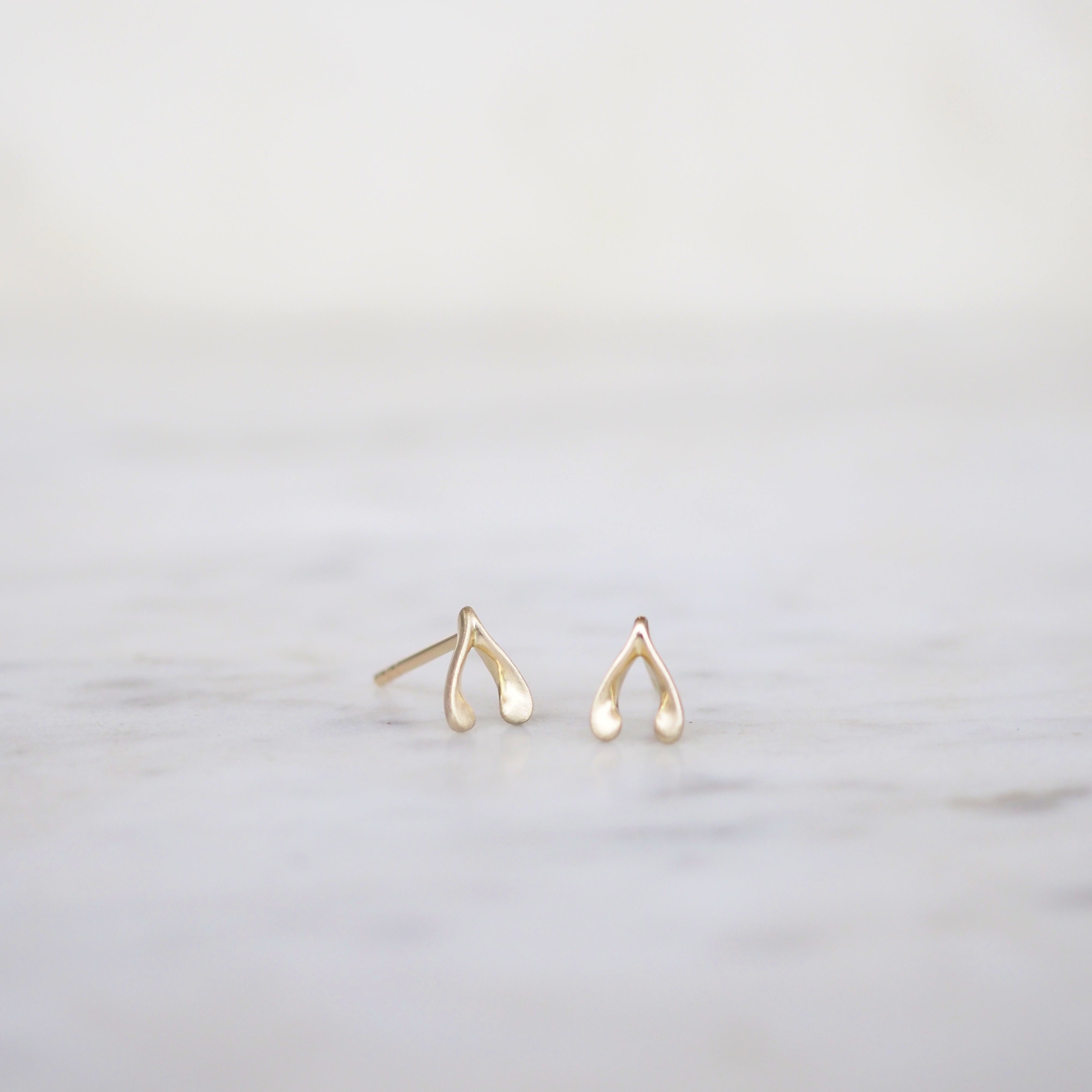 LFJ 10k Wishbone Earrings