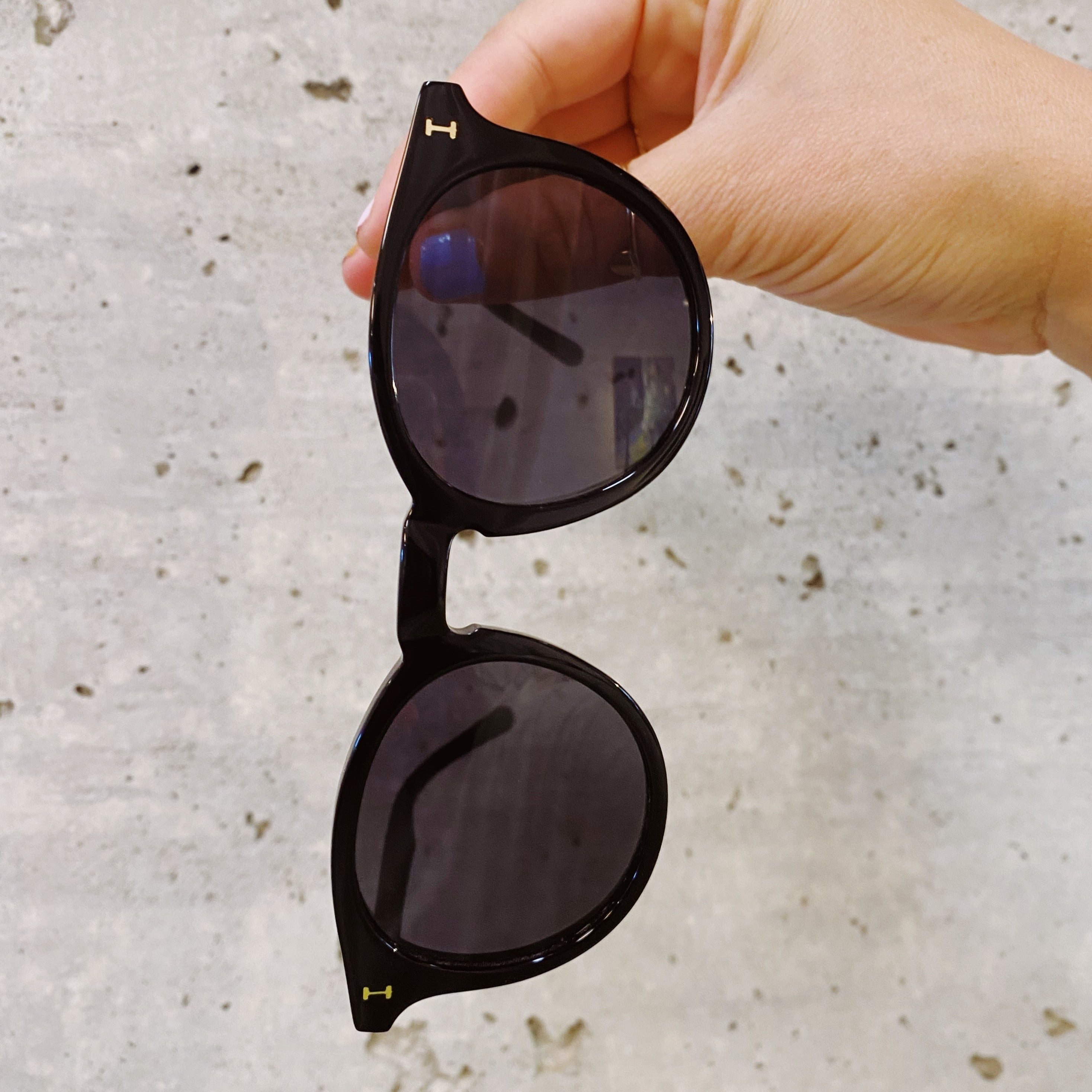 illesteva Sterling Sunglasses