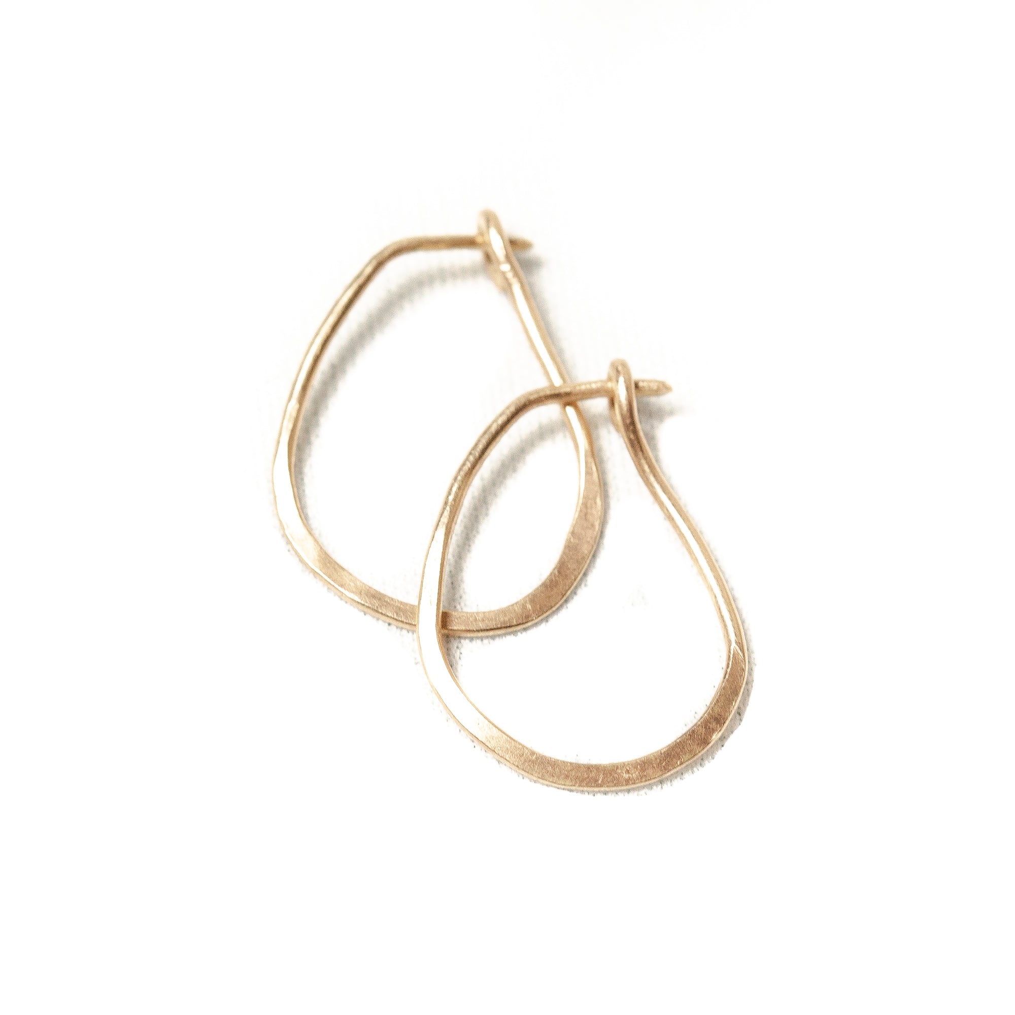 LFJ 10k Gold Teardrop Hoops