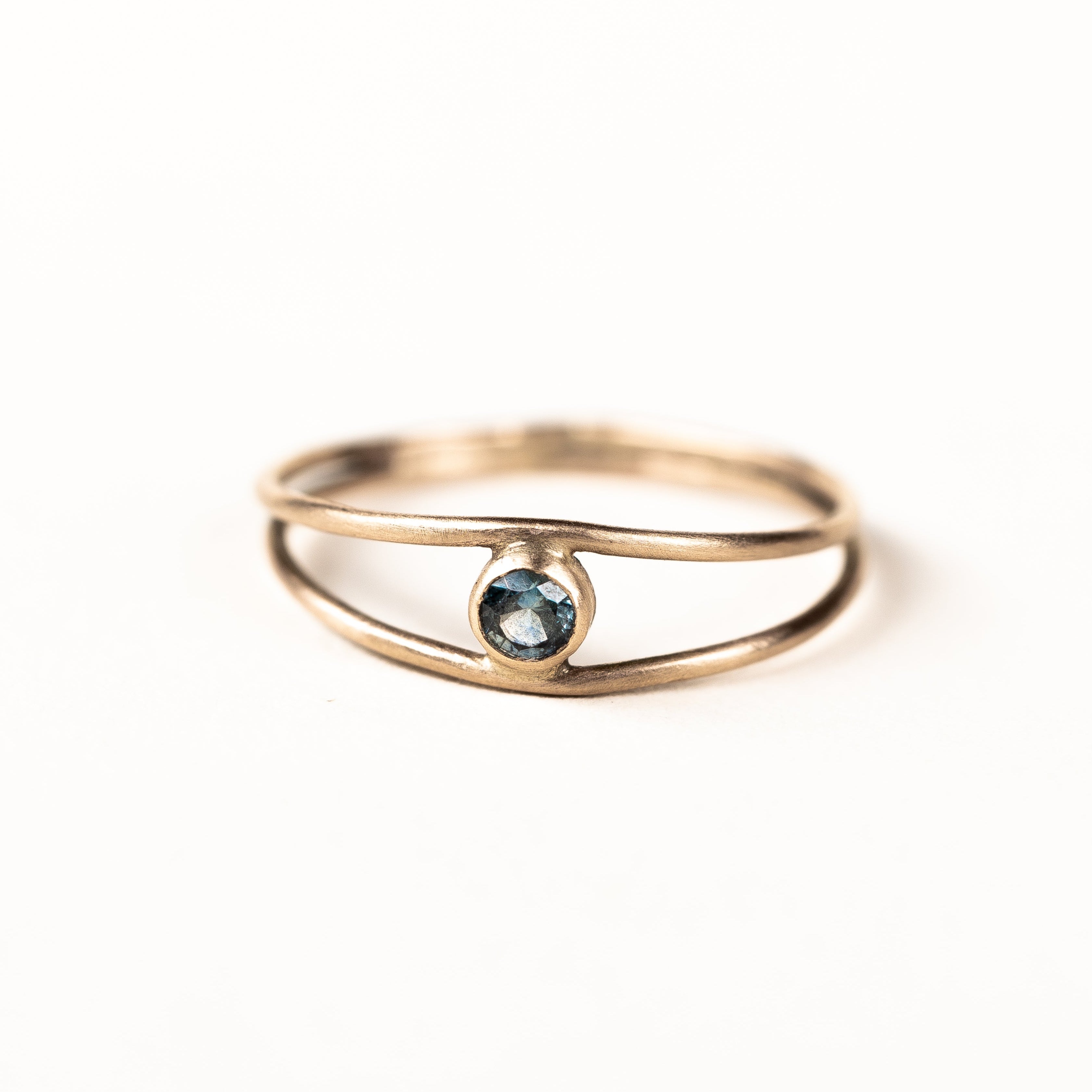 10k Gold Iris Montana Sapphire Ring