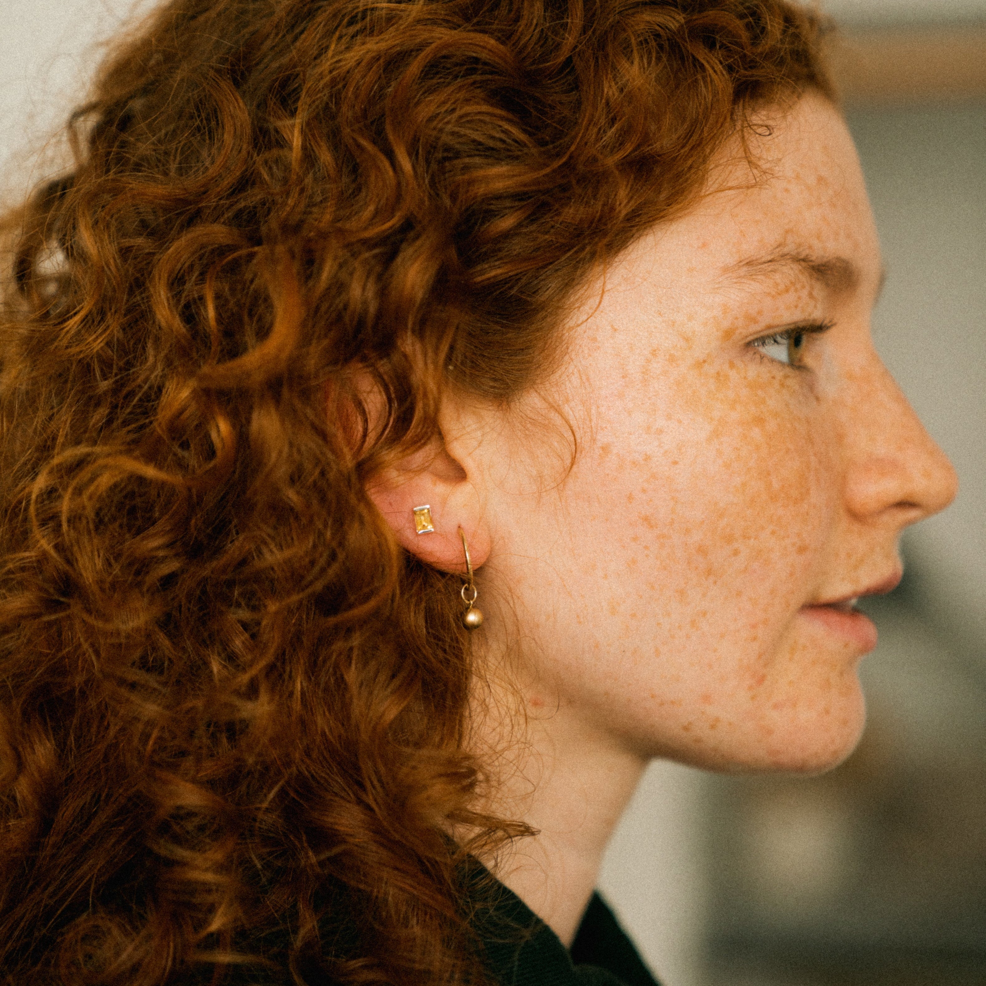 10K Gold Sleeper Hoop with Flair