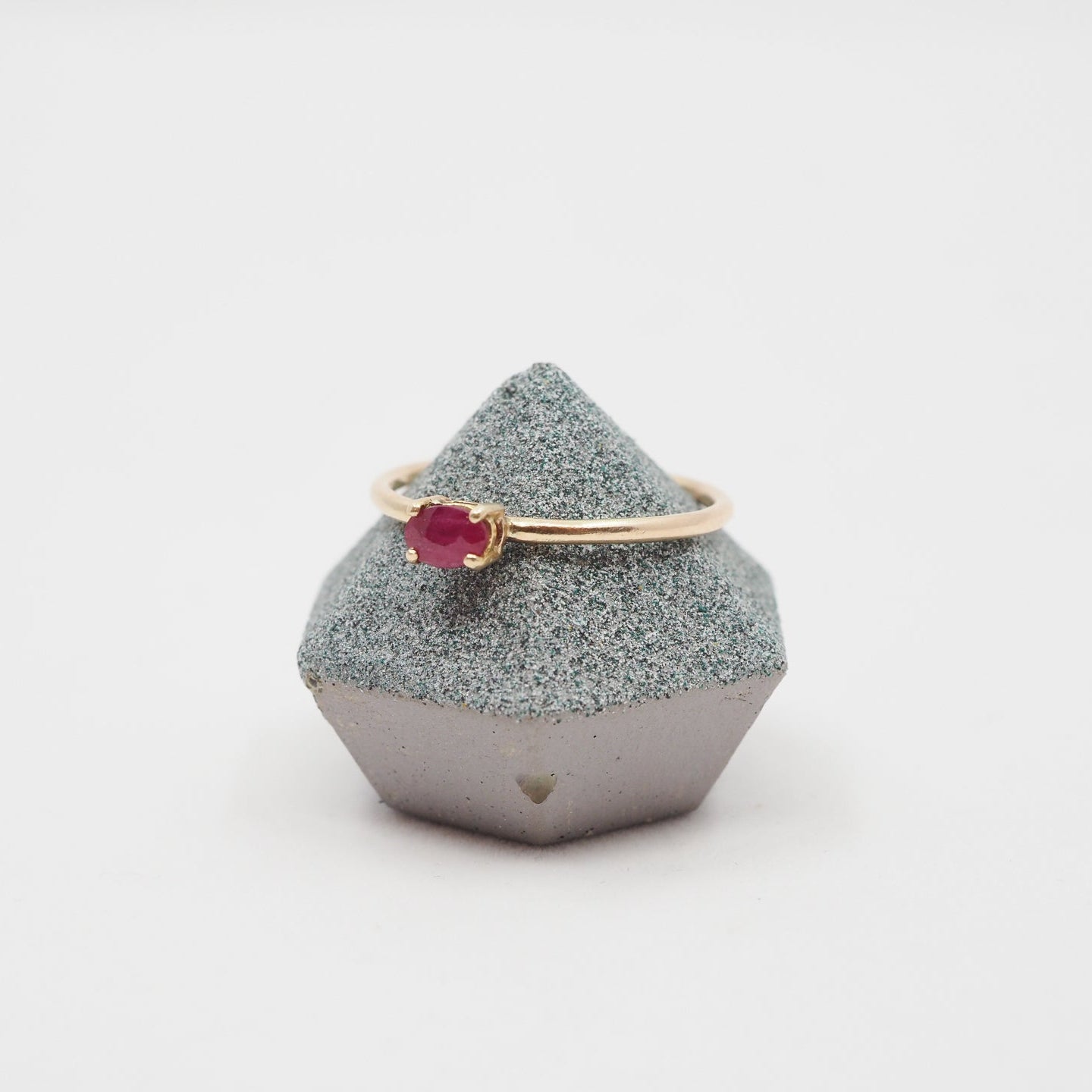 10k Gold Oval Sunlight Ring - Horizontal