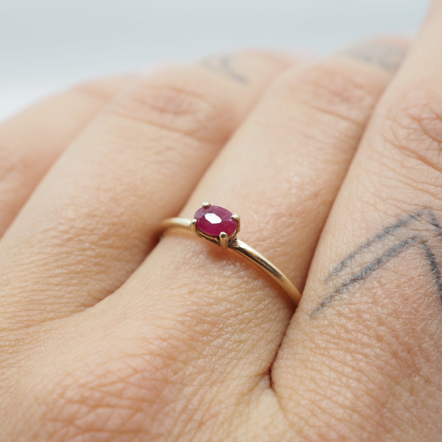 10k Gold Oval Sunlight Ring - East/West