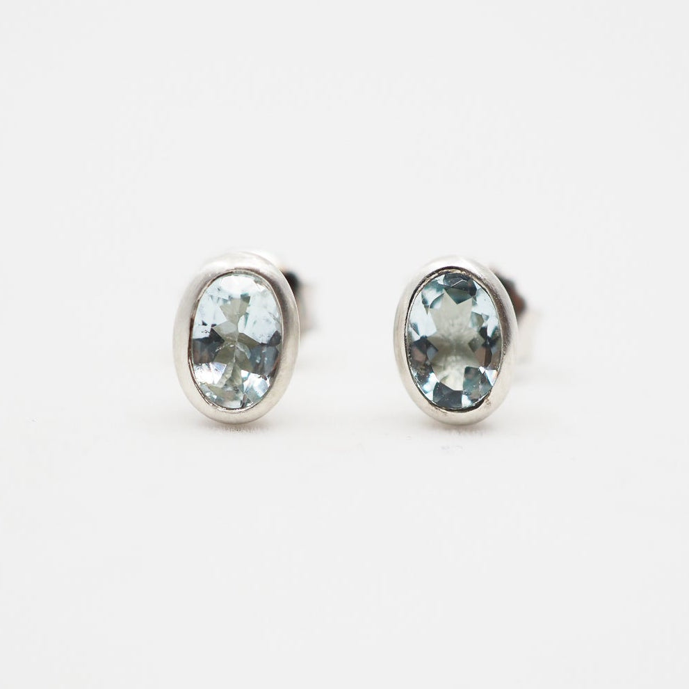 Sterling Silver Oval Aquamarine Studs
