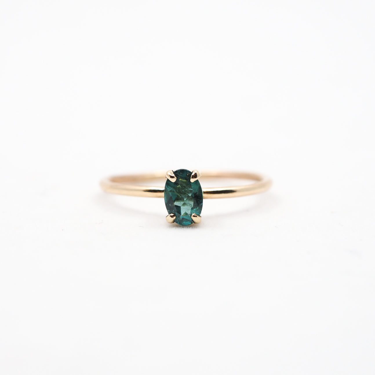 10k Gold Oval Sunlight Ring - Vertical