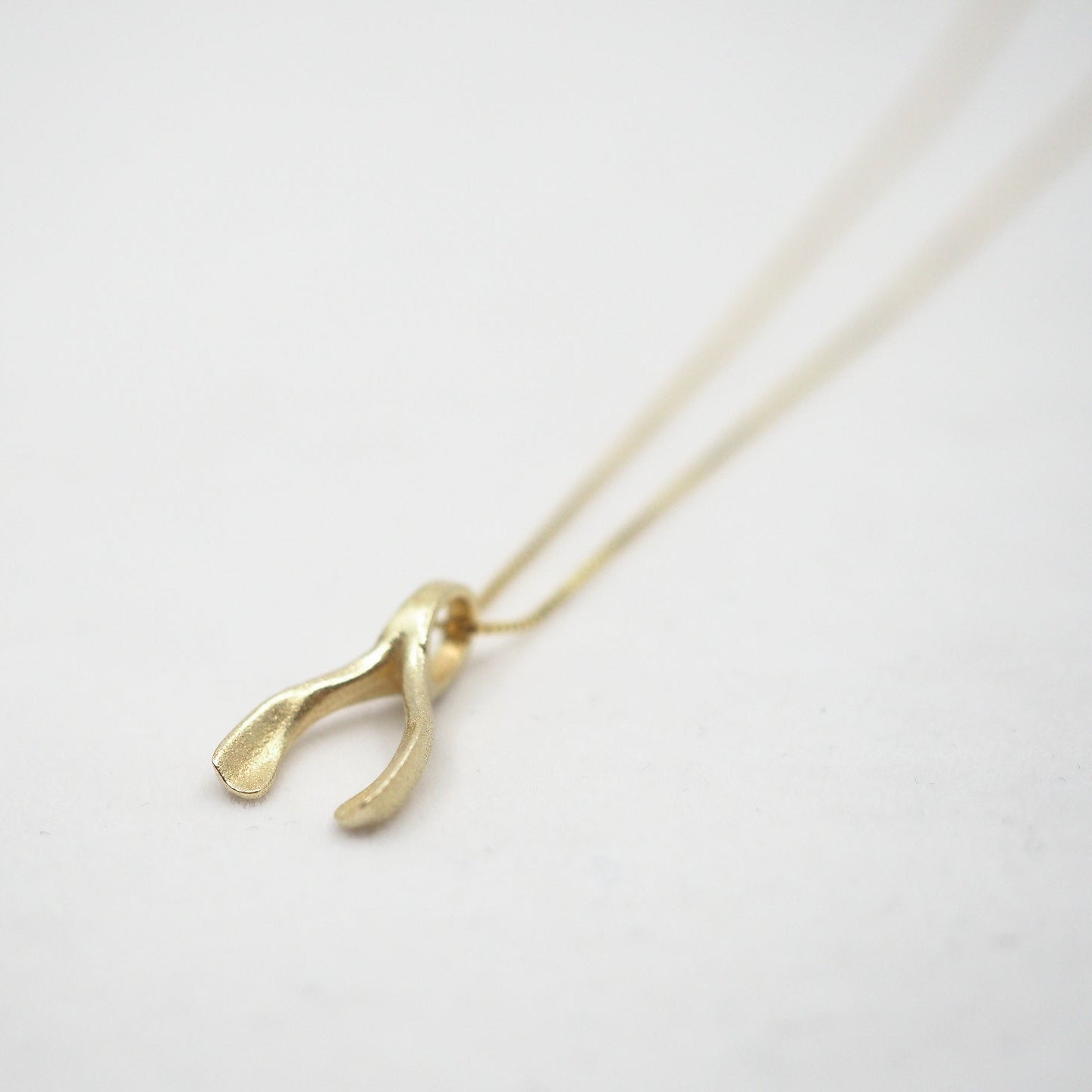 Wishbone Necklace - Solid Gold