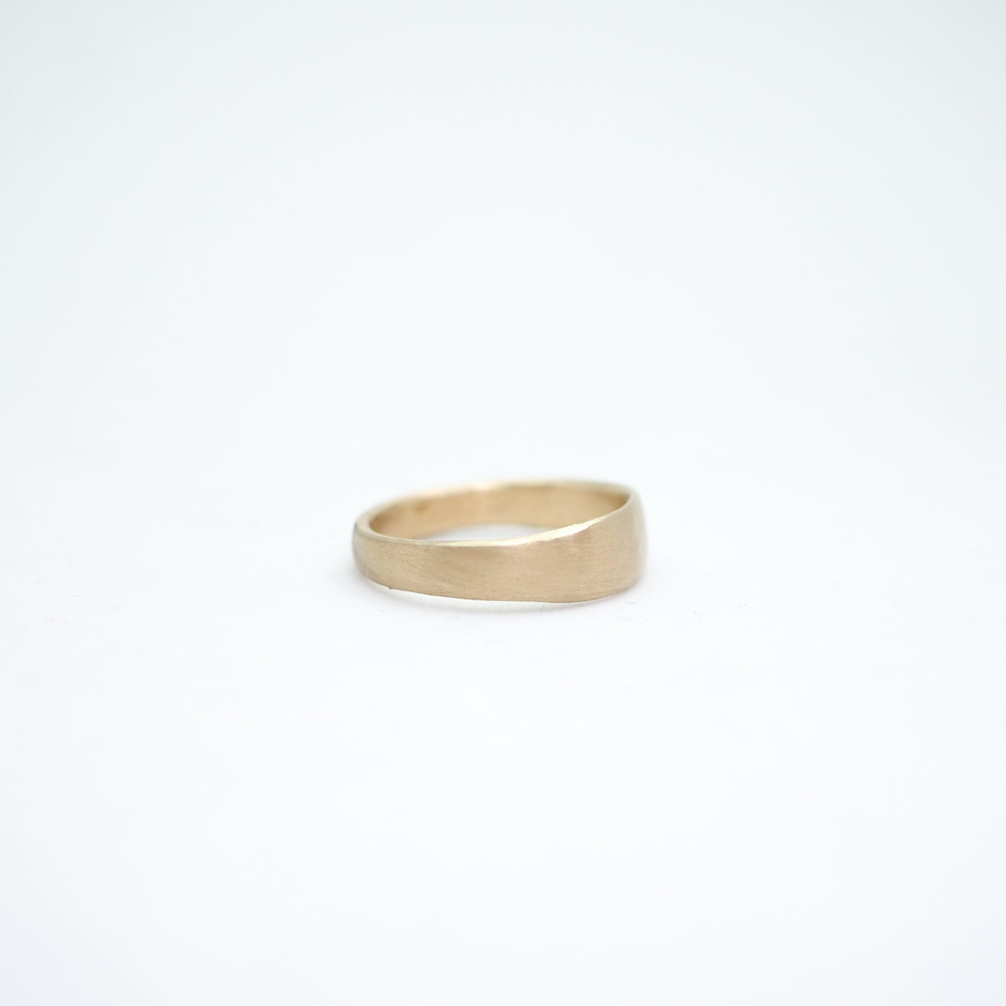 10k Gold Cove Ring