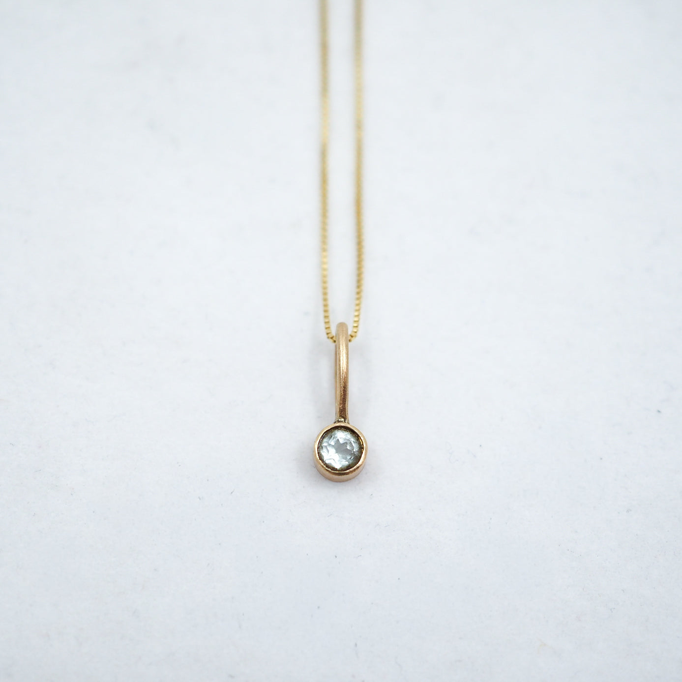 Montana Sapphire Round Sunlight Necklace - 10k Gold