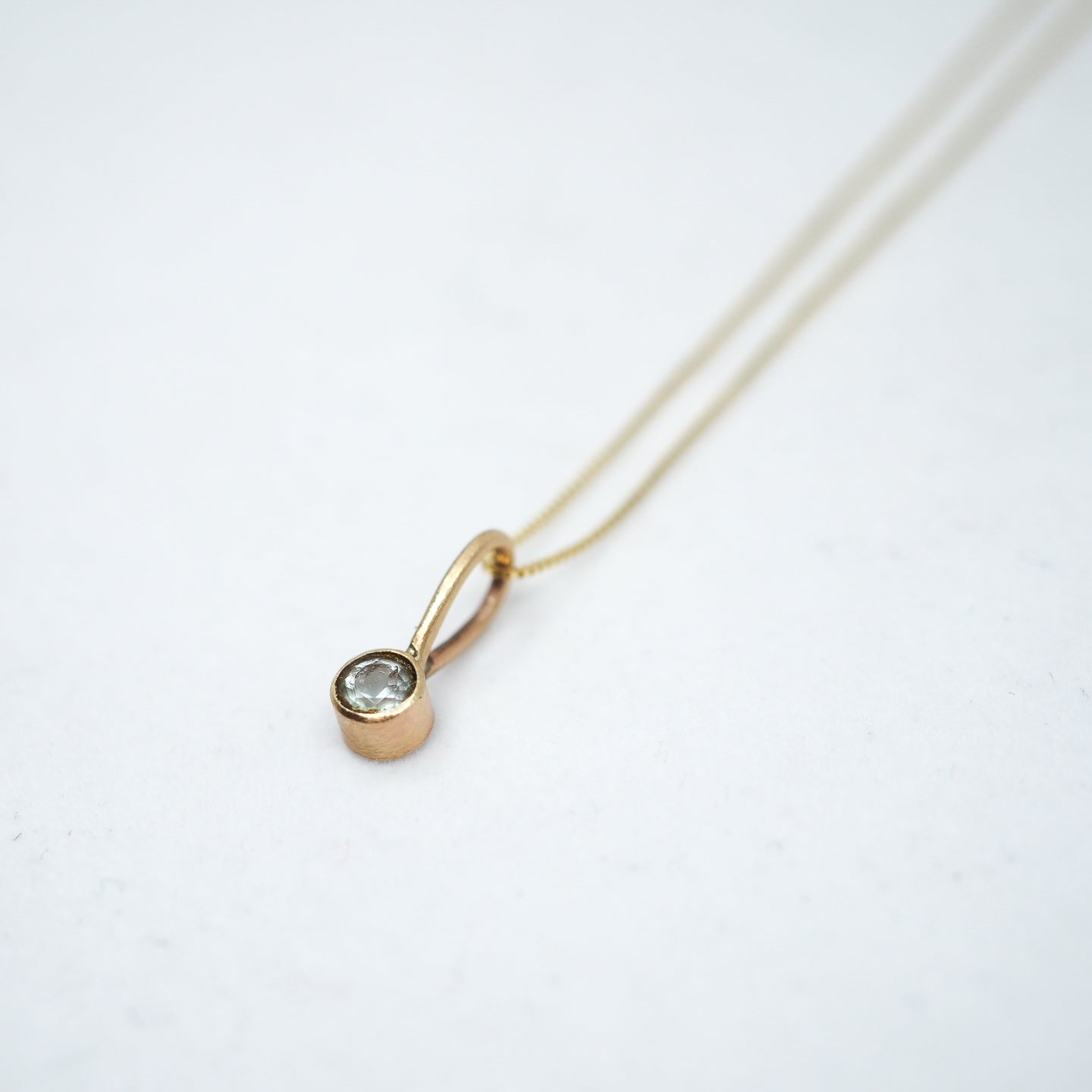 Montana Sapphire Round Sunlight Necklace - 10k Gold