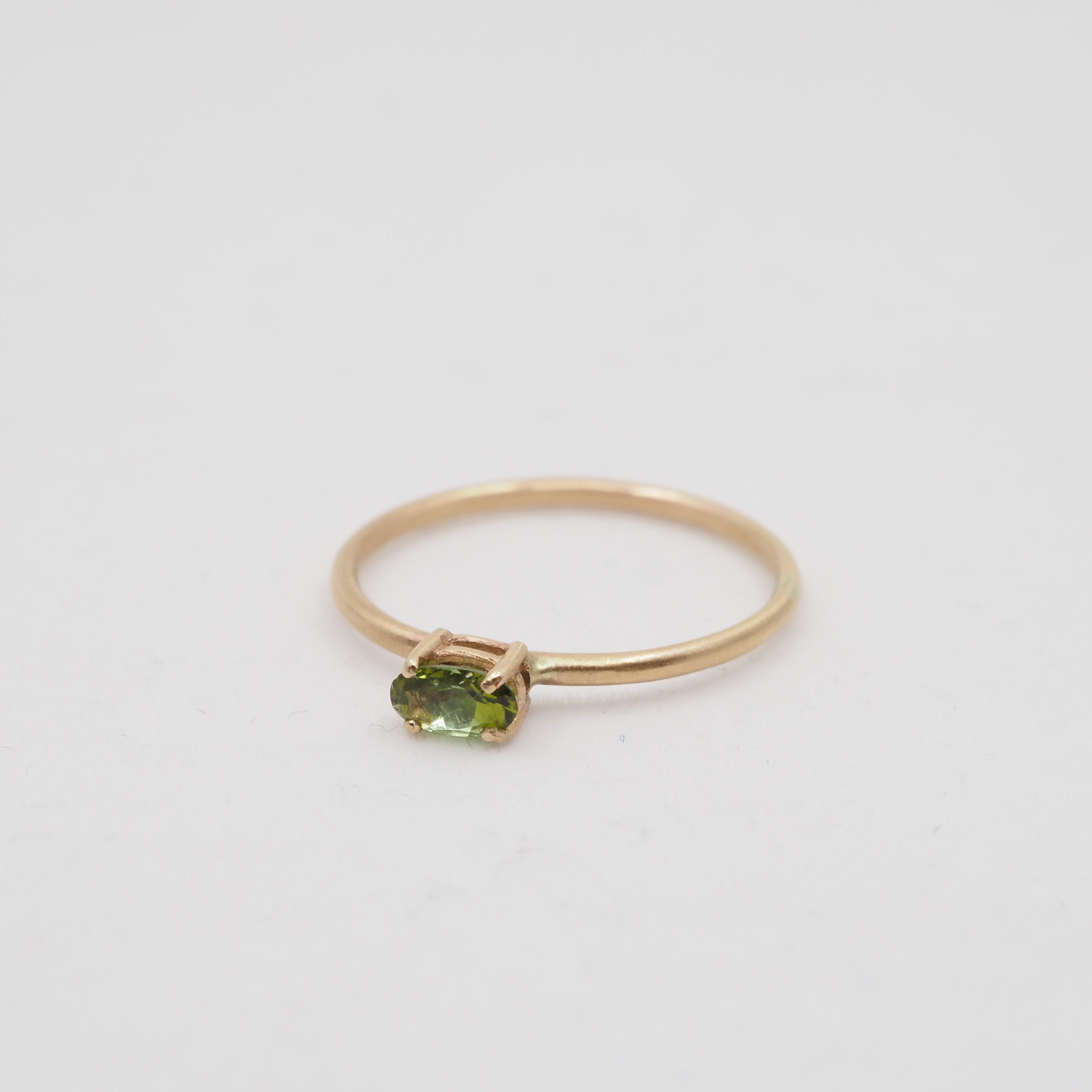 10k Gold Oval Sunlight Ring - East/West