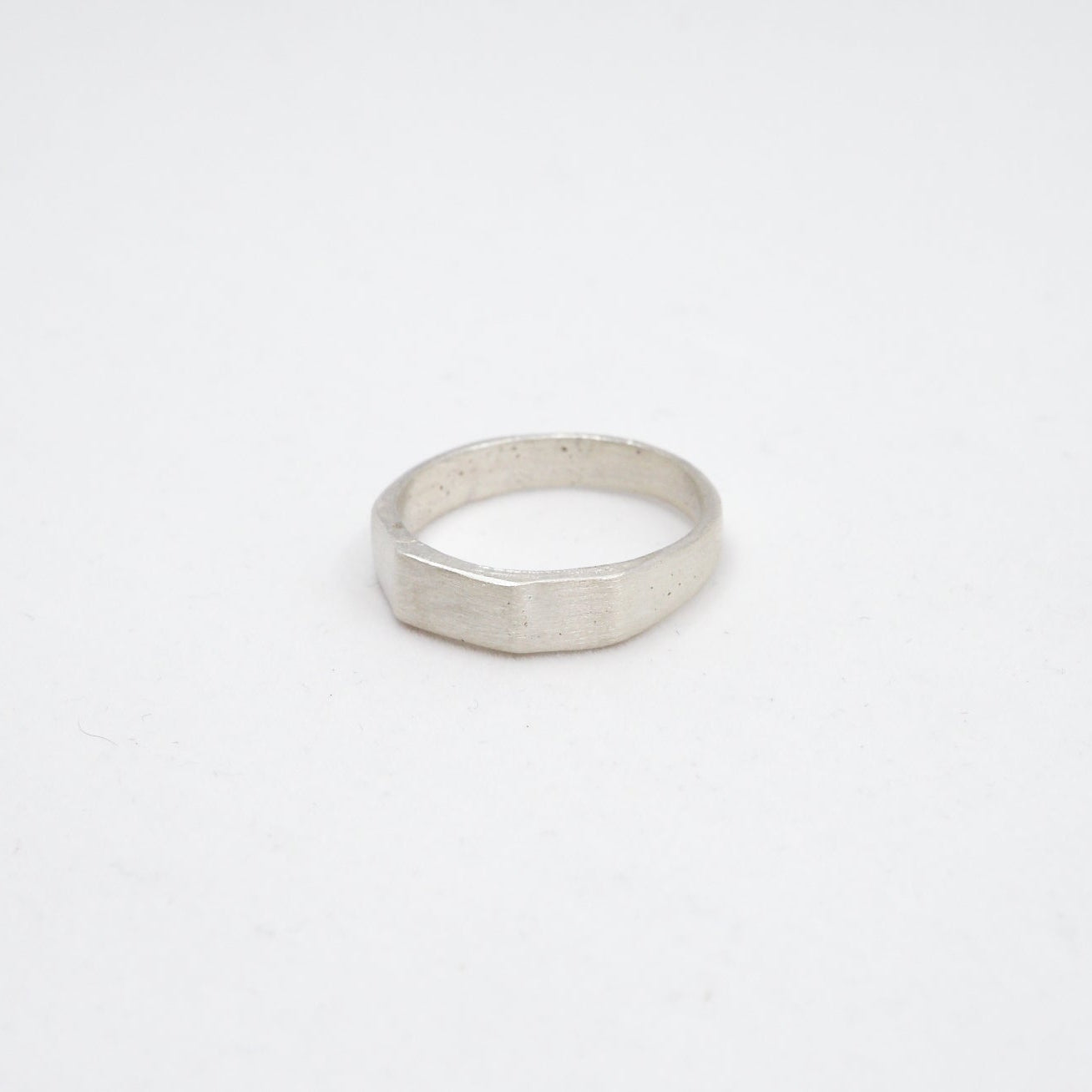 Terre Signet Ring - Sterling Silver