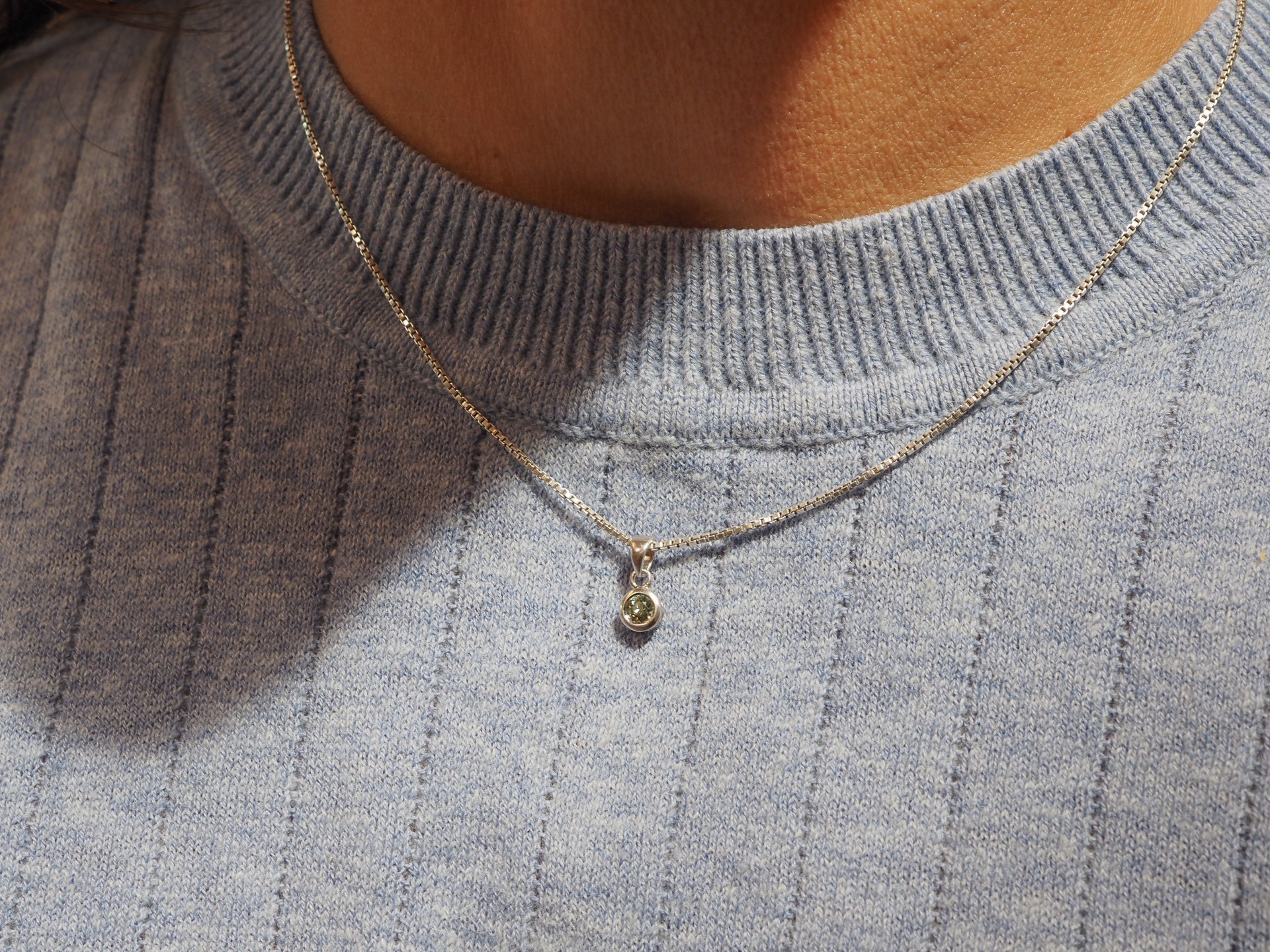 Green Sapphire Round Bezel Necklace - Sterling Silver