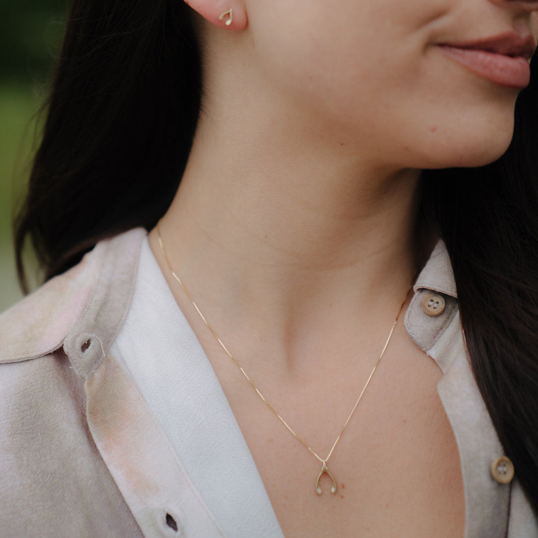 Wishbone Necklace - Solid Gold