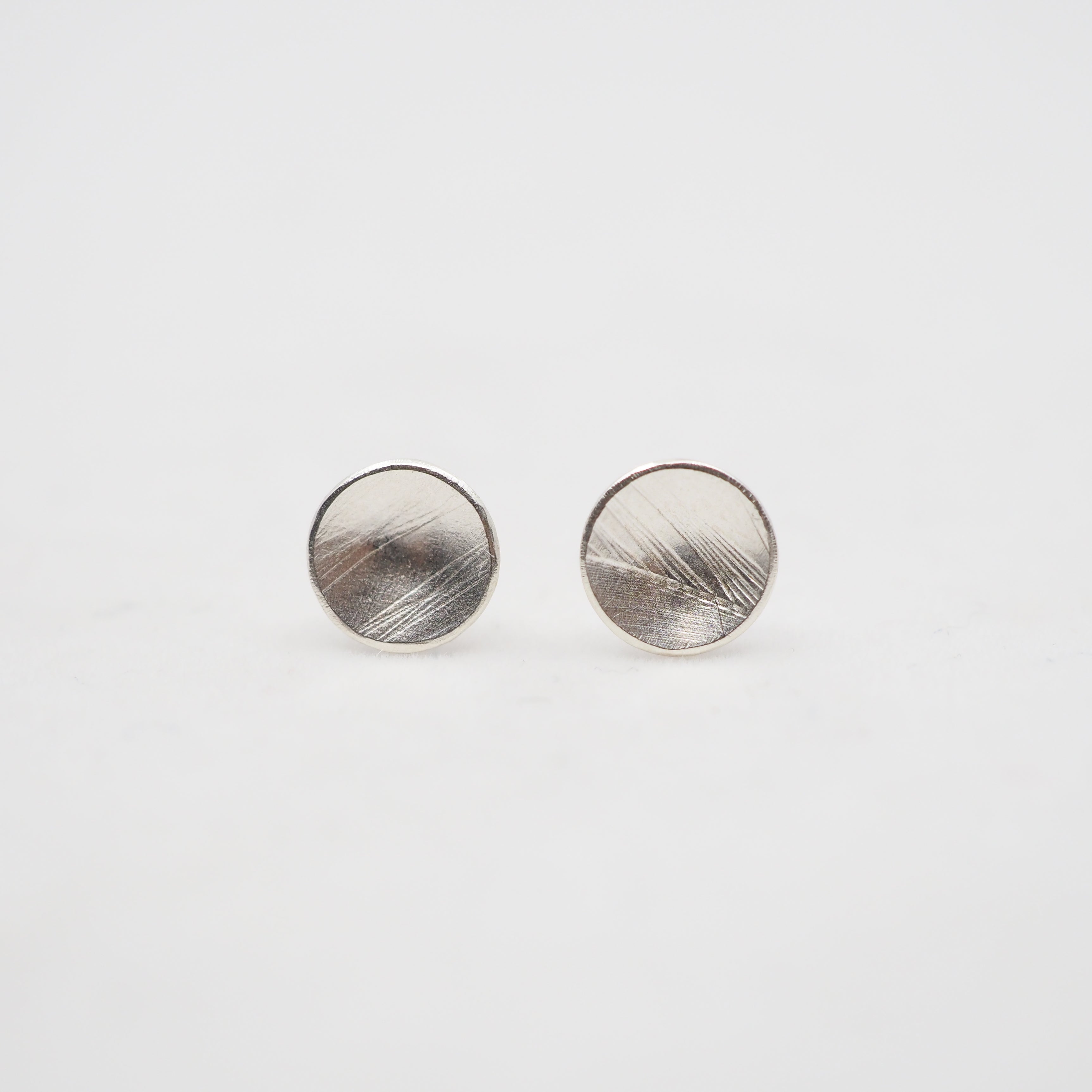 Clous d'oreilles texturés Orbit - Argent sterling