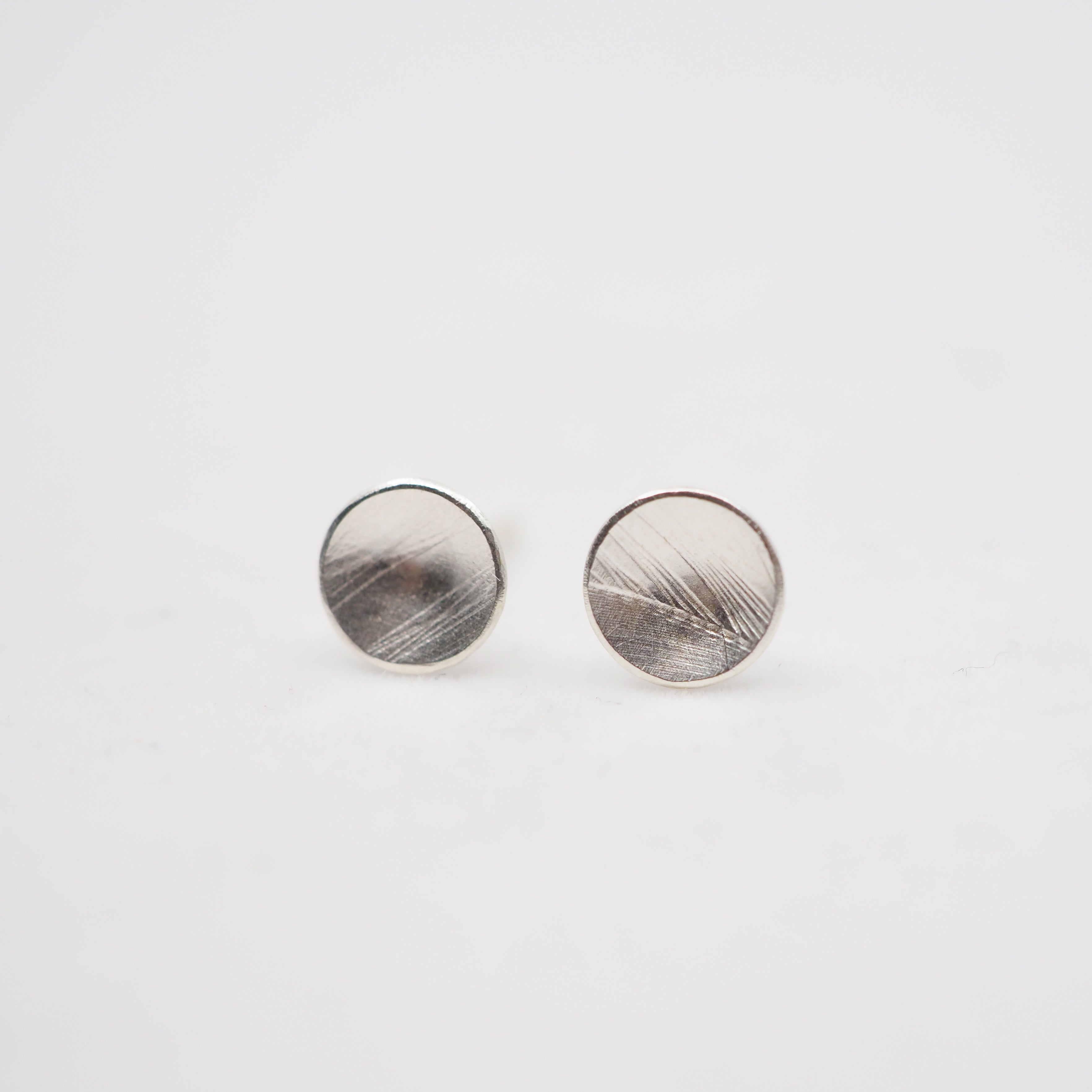 Clous d'oreilles texturés Orbit - Argent sterling