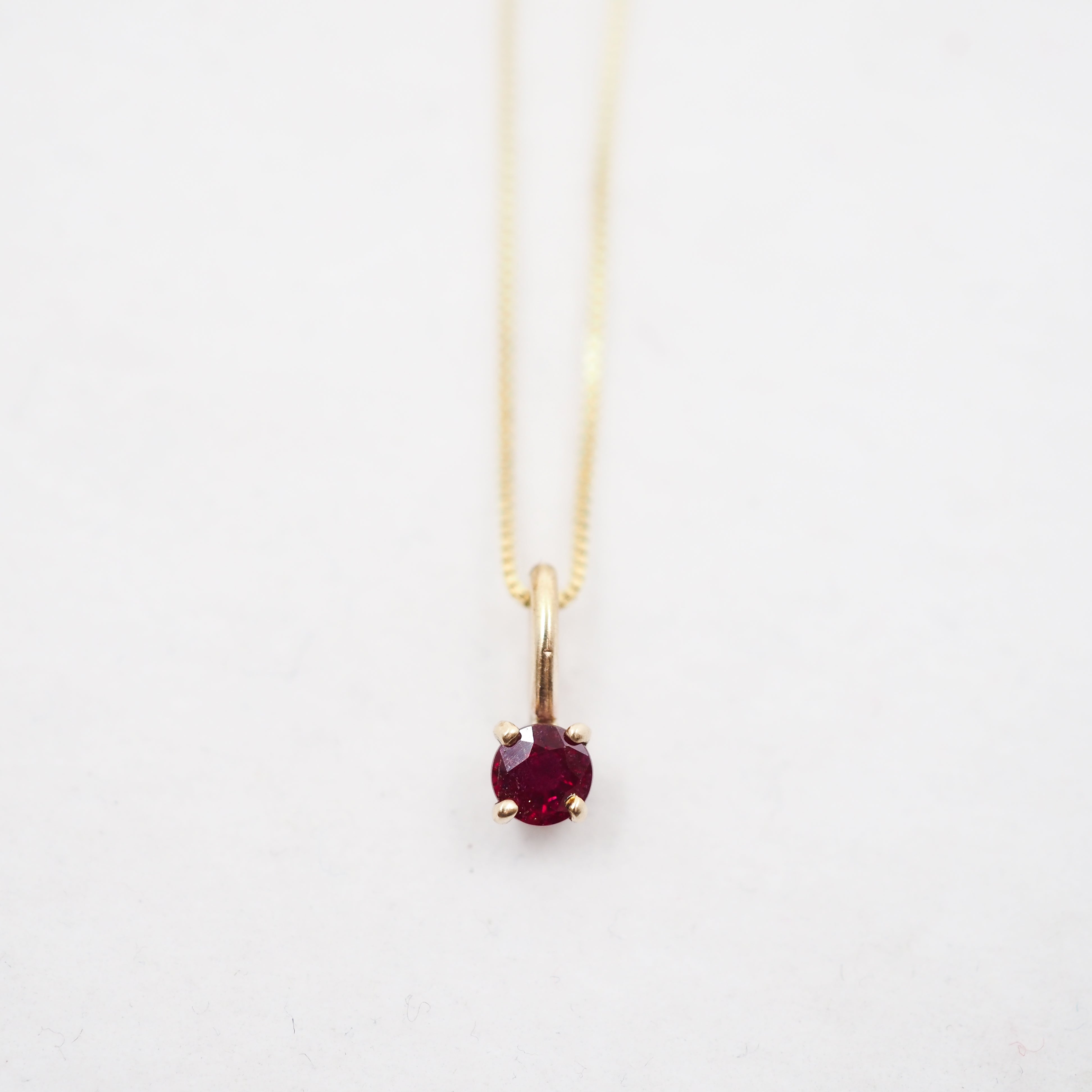 10k Gold Round Pendant - Ruby