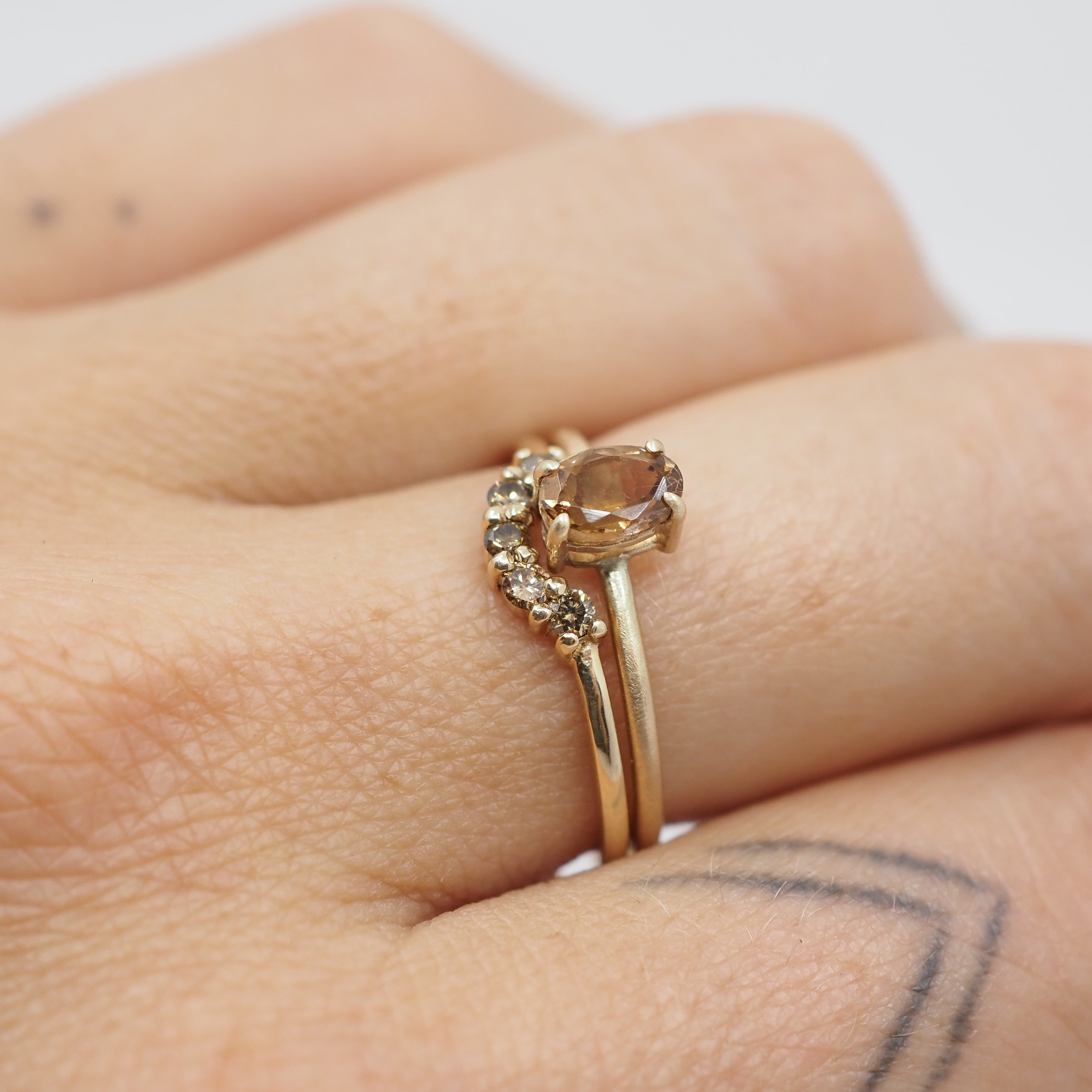 10k Gold Oval Sunlight Ring - North/South