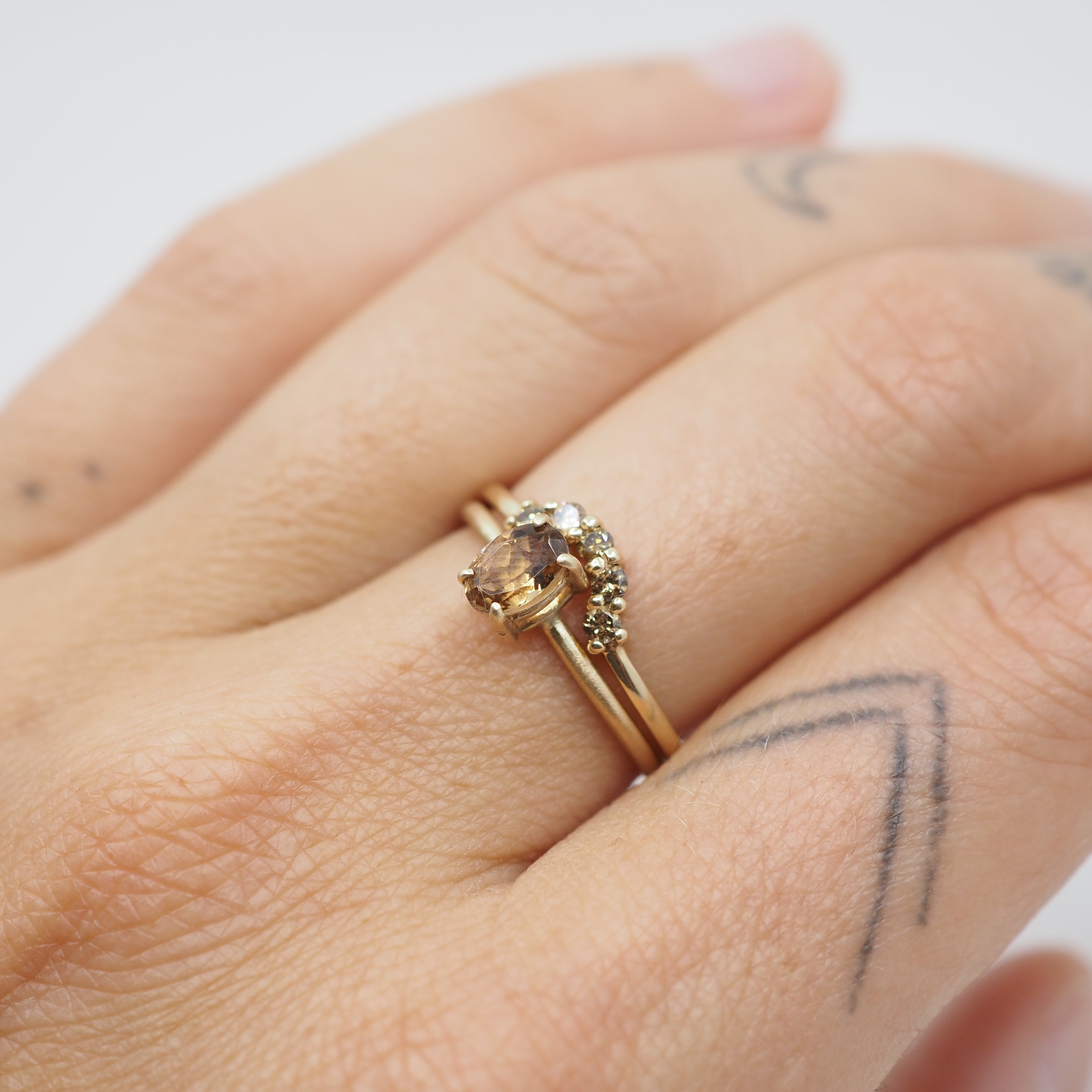 10k Gold Oval Sunlight Ring - North/South