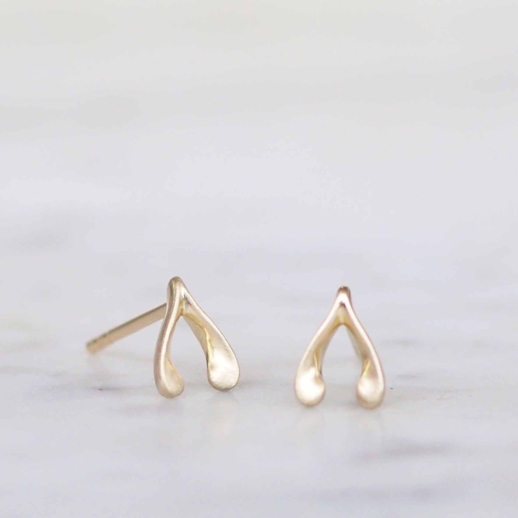 9k Gold Wishbone Earrings