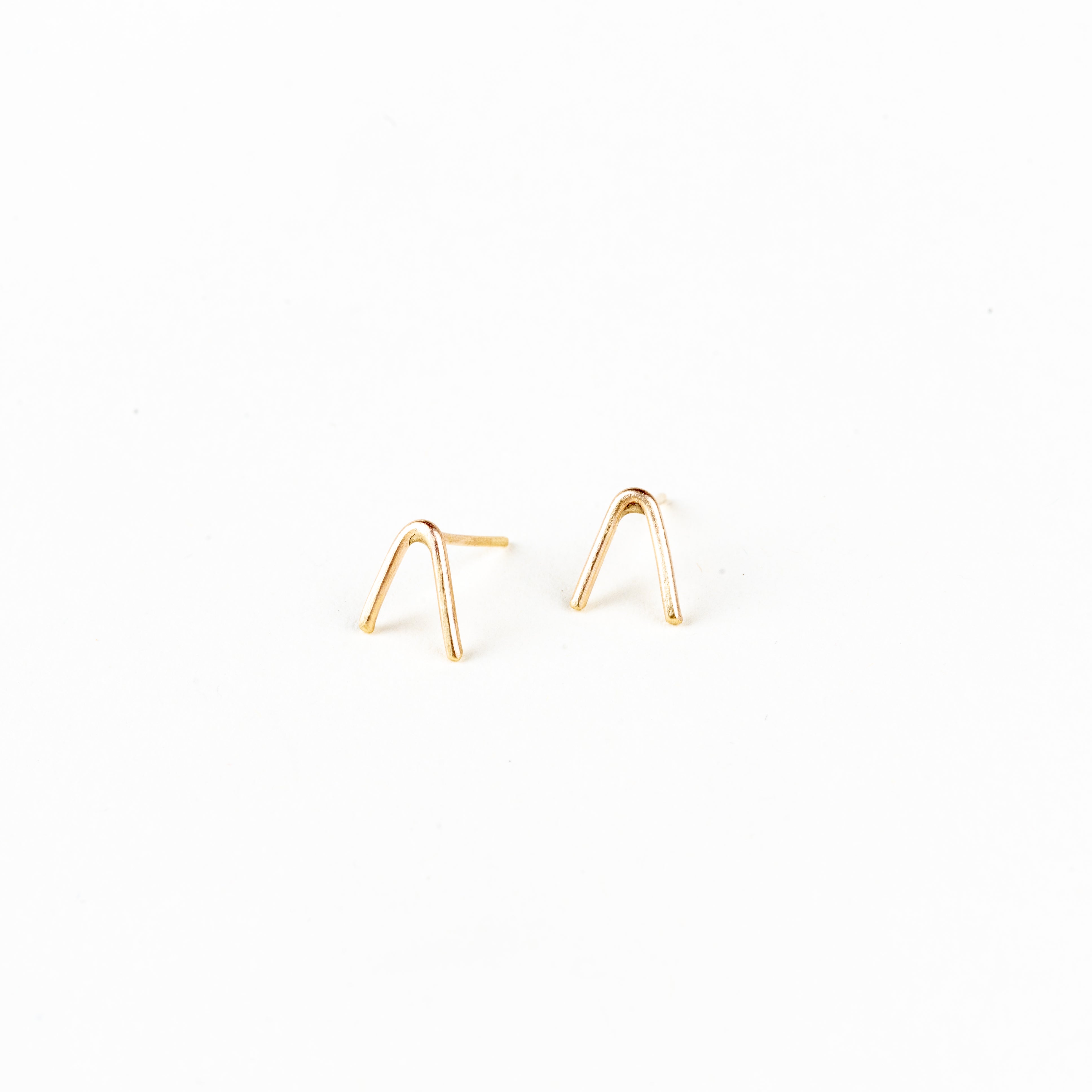 LFJ - Wishbone Earrings 10K Gold
